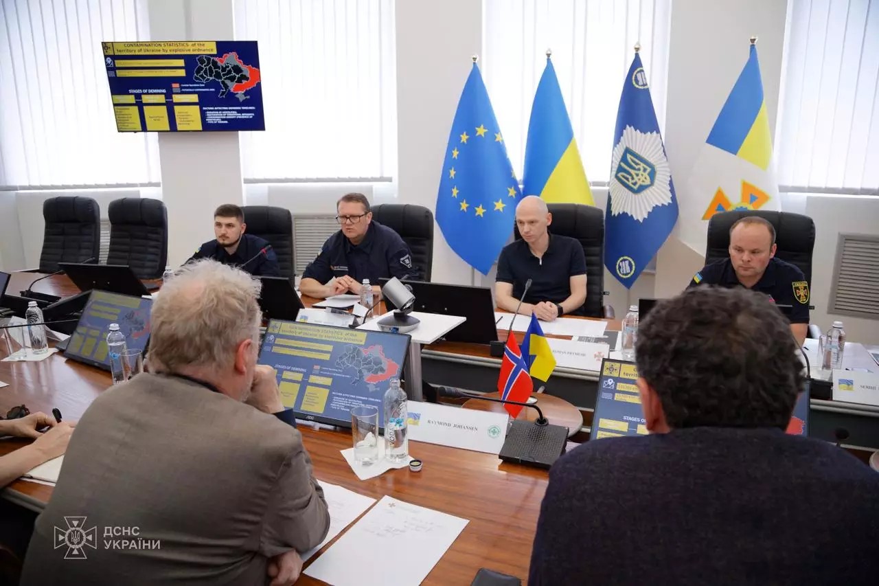 У ДСНС України відбулася зустріч з представниками головного офісу Норвезької Народної Допомоги (NPA)
